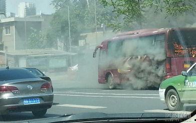 国产大巴车爆炸视频大全,惊心动魄！国产大巴车爆炸事故视频汇总解析