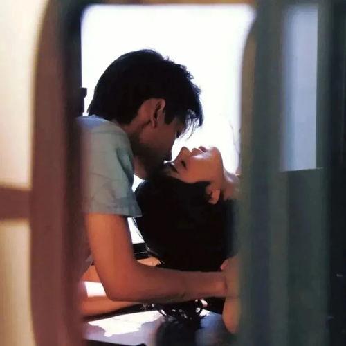 国产情侣倣爱视频